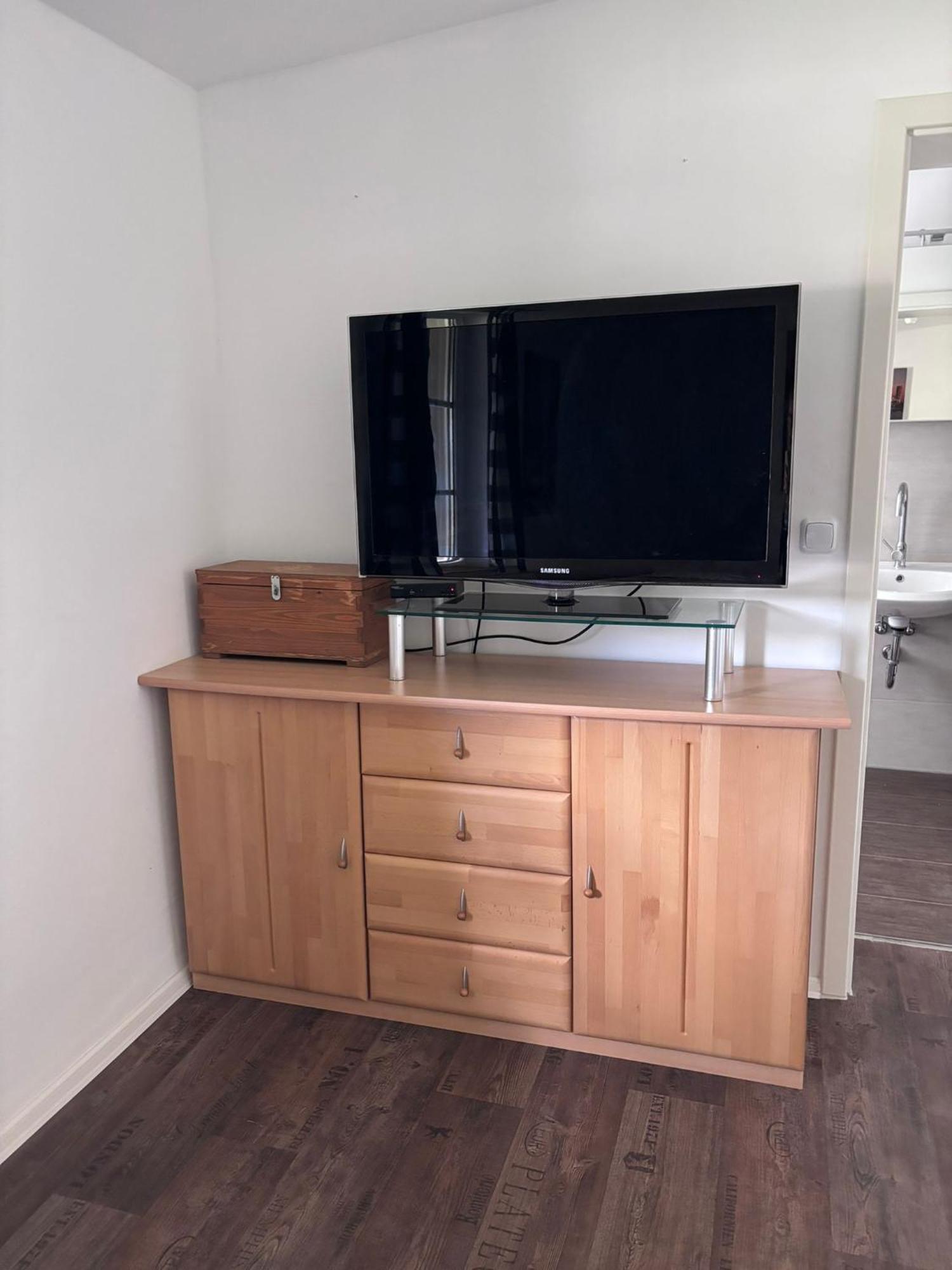 Ferienzimmer Mit Zwei Einzelbetten Und Gemeinschaftkueche Warnow  Exterior foto